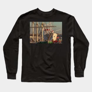 Rickmer Rickmers, Cap San Diego, ship, Elbe, harbor, evening, Hamburg Long Sleeve T-Shirt